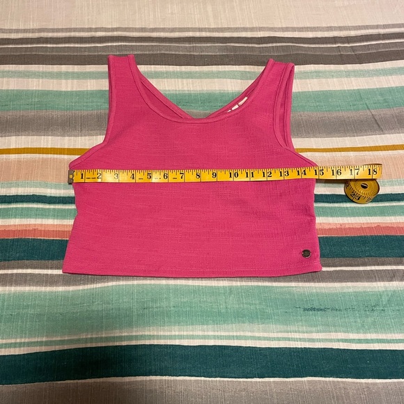 Pink Roxy criss cross back cropped tank - Picture 5 of 7